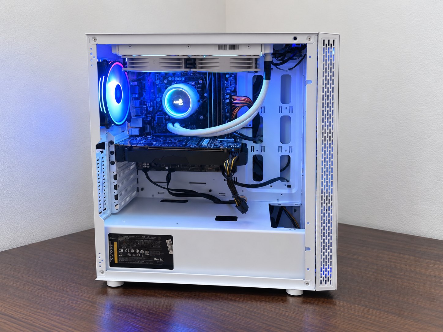 INTEL CORE I3 6100 2C/4T @3.7 GHZ - NVIDIA GTX 1070 8GB - 4X 4GB DDR4 - 500GB SSD – Bild 2